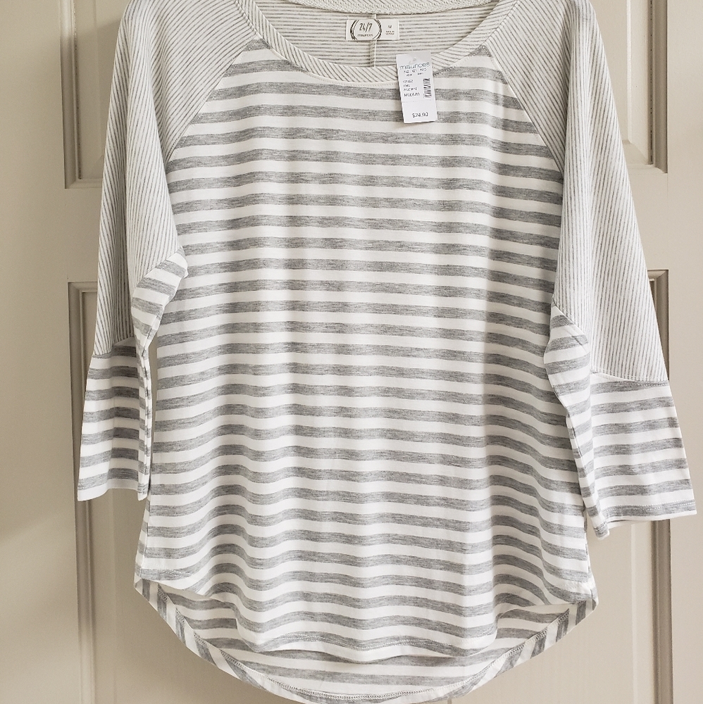 Maurices Baseball T-shirt, Size Medium, Gray and White